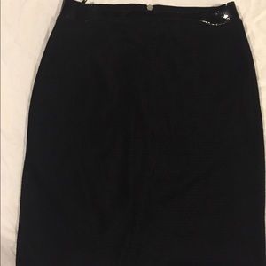 Prada size 44 black pencil skirt